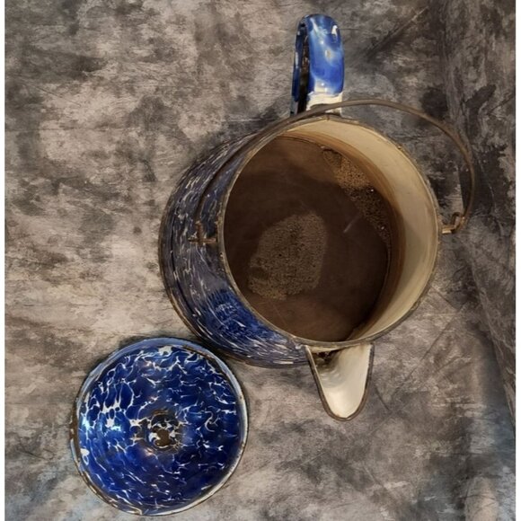 Vintage Blue & White Swirl Graniteware Coffee Pot With Handle & Lid - Picture 2 of 7
